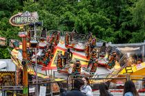 High Impress (Oberschelp) - Fahrgeschäft auf der Kirmes - Die schnellste Bratpfanne der Welt? Vielleicht. In jedem Fall ein cooles Rundfahrgeschäft. • © ummeteck.de - Christian Schön