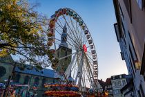 Hier steht das Roue Parisienne auf der Allerheiligenkirmes 2022 in Soest. • © ummeteck.de - Christian Schön