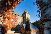 Die gesamte Burg zählt zum Besitz der Familie Fürstenberg. • © ummeteck.de - Silke Schön