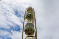 Columbia Rad (Burghard-Kleuser) - Riesenrad Bilder - Hier haben wir das Columbia Rad auf der [e:12408::Pfingstkirmes 2022:] in Menden aufgenommen. • © ummeteck.de - Christian Schön