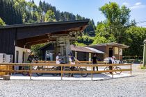 Er nutzt die Doppelschleppliftanlage des Skigebiets und darum herum hat man satte 14 Trails gebaut, die sich nicht hinter den großen Bikeparks wie Winterberg verstecken müssen.  • © ummeteck.de - Christian Schön