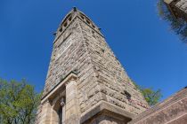 Bilder Berger-Denkmal Witten - ben von dieser wurde dann auch im Jahr 1901 mit den Bauarbeiten des Turms begonnen. Fertig gestellt und eingeweiht wurde er im Jahr 1904 und zwar am 28. August - dem Geburtstag Bergers.  • © ummeteck.de - Christian Schön