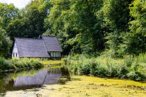 Die historische Säge- und Getreidemühle ist an bestimmten Tagen für die Besucher in Betrieb. Dann sind frisches Brot und Kuchen zu kaufen. • © ummeteck.de - Silke Schön