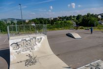 Halfpipe von oben - Der Skateplatz von oben. • © ummeteck.de - Silke Schön