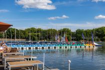 Bootsverleih am Aasee in Münster - Dort kannst Du Tretboote, Ruderboote und Paddelboote ausleihen. • © ummeteck.de - Christian Schön