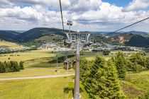 Aussicht auf Willingen - Die Aussicht auf Willingen während der Talfahrt ist jedenfalls ein Foto wert.  • © ummeteck.de - Christian Schön