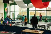 Die Tischtennis-Abteilung des TSG Valbert hatte zwei Platten aufgestellt, die rege genutzt wurden. In der Ebbehalle findet übrigens auch eins der wöchentlichen Trainings statt. • © ummet-eck.de - Christian Schön