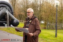 Jörg Simon hatte dann noch ein bisschen Freude zu verschenken.  • © ummet-eck.de - Christian Schön