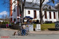 Gemütliches Beisammensein nach dem Gottesdienst. • © ummet-eck.de - Silke Schön