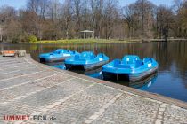 Zwischen Mitte März und Mitte Oktober kannst Du hier Tret- und Ruderboote leihen und den See vom Wasser aus erkunden.  • © ummet-eck.de - Silke Schön