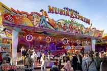 Hier haben wir den Musik Express auf der Ahlener Maikirmes 2023 gesehen. • © ummet-eck.de - Schön