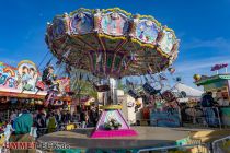 Maikirmes 2023 in Ahlen - Bilder - Dabei ist ein Kettenkarussell für Kinder. • © ummet-eck.de - Schön