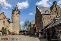 Burg Altena - Altena - Bilder 2023 - Sie prägt das Stadtbild von Altena durch ihre gut sichtbare Lage auf einem Hügel enorm.
 • © ummet-eck.de - Silke Schön