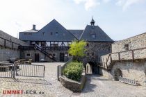 Das ist die heutige DJH Jugendherberge an der Burg Altena. <b>Infos:</b> <a href="https://www.jugendherberge.de/jugendherbergen/altena-burg/portraet/" target="_blank">jugendherberge.de</a> • © ummet-eck.de - Silke Schön