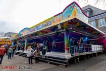 Autoscooter Music Hall (Feldmann) - Fahrgeschäft - Kirmes - Licht- und Nebeleffekte und natürlich gute Musik machen die Fahrt im 6-Säulen-Skooter noch lustiger.  • © ummeteck.de - Schön