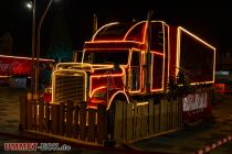 Coca Cola Weihnachtstrucks auf dem Otto-Fuchs-Platz - Eindrücke aus Meinerzhagen. • © ummeteck.de - Christian Schön