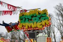 Der Dance Jumper ist ein Kirmes-Fahrgeschäft des Schausteller-Betriebes Ruitenberg-Sipkema.  • © ummet-eck.de - Silke Schön