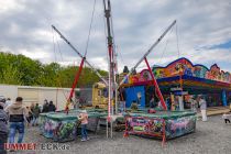 Schützenfest-Kirmes Derschlag 2023 - Gummersbach - Bergisches Land - Bungee-Trampolin für die Kids. • © ummet-eck.de - Schön