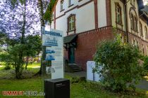 In der Allee vor dem Eingang steht das Steigerhaus, in dem die Belegschaft der Zeche wohnte. • © LWL-Museum Zeche Zollern / ummet-eck.de - Schön