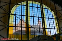 Maschinenhalle - LWL-Museum Zeche Zollern - Bilder - Das filigrane Glas passt scheinbar nicht zu den mächtigen Maschinen. • © LWL-Museum Zeche Zollern / ummet-eck.de - Schön