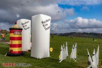 Drachenfest Auf dem Dümpel 2022 - Besuch aus dem hohen Norden: Das Nordhorn Kite Team auf dem Flugplatz Auf dem Dümpel. • © ummet-eck.de / christian schön