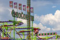 Der Euro Coaster ist eine Kirmes-Achterbahn des Schaustellersbetriebes Buwalda.  • © ummet-eck.de - Schön