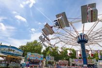 Die Fahrbahn neigt sich, sobald die Spitze des Turms erreicht ist. • © ummet-eck.de / christian schön