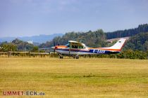 Eine Cessna betreibt die Motorfluggruppe am Dümpel. Das Flugzeug hat 235 PS. • © ummet-eck.de