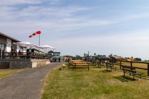 Flugplatzfest 2023 - Auf dem Dümpel - Bergneustadt - Zum Fest gehörte die traditionell gut bestückte Tombola, viele Gelegenheiten zum mitfliegen, Flugzeug- und Flugmodellausstellungen und vieles mehr.  • © ummet-eck.de - Silke Schön