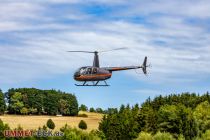 Einer der zwei Hubschrauber, die am Sonntag im Dauereinsatz für Rundflüge geflogen sind, war ein Robinson R66. • © ummet-eck.de / christian schön