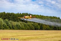 Beladen mit Wasser fliegt sie auch hier Einsätze. Das Flugzeug selbst stammt aus dem Jahr 1978. • © ummet-eck.de / christian schön