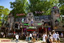 Geister Villa (Molengraft-Sipkema) - Geisterbahn - Bilder 2023 - Recht beliebt war die Geister Villa auf dem Wäldchestag 2023 in Frankfurt a.M.. • © ummet-eck.de - Schön