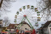 Riesenrad (Langhoff-Hans) auf dem Gertrüdchen 2023 - Mit dabei ist ein kleines Riesenrad. • © ummeteck.de - Silke Schön