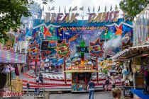 Halveraner Kirmes 2023 - Bilder Spielzeit - Von der Frankfurter Straße abbiegen in die Jugendheimstraße, auf dem großen Parkplatz steht der Break Dance. • © ummet-eck.de - Schön