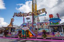 Hangover The Tower (Schneider) - Fahrgeschäft - Kirmes - Der Hangover auf der [e:12151::Cranger Kirmes 2023:]. • © ummet-eck.de - Schön