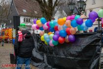 Luftballons an der Moderatorenbühne. • © ummeteck.de - Silke Schön