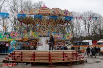 Kettenkarussell (Feldmann) - Fahrgeschäft auf der Kirmes - Dieses nostalgische Kettenkarussell gehört zum Schausteller Sven Feldmann aus Plettenberg. • © ummet-eck.de - Silke Schön