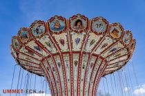 Kettenflieger Weltenbummler (Hartmann) - Kirmes - Der Kettenflieger Weltenbummler des Schaustellers Hartmann aus Hagen ist ein ganz besonderes Prachstück.  • © ummet-eck.de - Schön