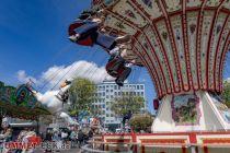 Kettenflieger Weltenbummler (Hartmann) - Kirmes - Bilder 2023 - Das nostalgische Fahrgeschäft stammt aus den 1940er Jahren und ist dank ständiger Modernisierung sehr gut erhalten. • © ummet-eck.de - Christian Schön