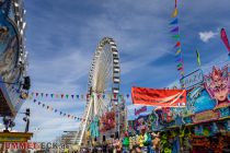 Riesenrad Kölner Frühlingsvolksfest 2023 - Der Blick Richtung Deutzer Brücke mit Riesenrad. • © ummet-eck.de - Schön