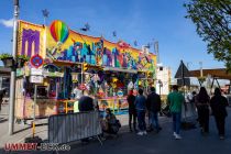 Neben dem Busbahnhof gastierte das Laufgeschäft Crystals City. • © ummet-eck.de - Schön