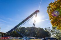 Die Oktobersonne meinte es gut mit den Springerinnen und Springern. • © ummeteck.de - Silke Schön