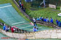 Wettkampf auf der K12 - Der Wettkampf beginnt immer auf der kleinsten der drei Meinhardus-Schanzen, der K12. Kinder ab ungefähr vier Jahren trainieren hier.  • © ummeteck.de - Silke Schön