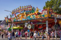 Der Musikexpress auf dem Pützchens Markt 2023 in Bonn. • © ummet-eck.de / kirmesecke.de
