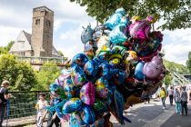 Heliuballons - Heliumballons gabs auch - und zwar am Kirmes Eingang und am Ende. • © ummet-eck.de / christian schön