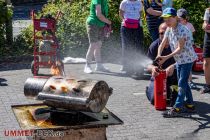 Feuer löschen will sowohl von Klein... • © ummet-eck.de - Christian Schön