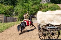 Elspe Festival 2023: Unter Geiern - Bilder - "Unter Geiern - Winnetou und Old Shatterhand im Llano Estacado" heißt das Stück, das vom 17. Juni bis 03. September 2023 täglich in Lennestadt-Elspe zu sehen sein wird. • © ummet-eck.de - Silke Schön