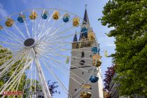 Mendener Pfingstkirmes 2023 - Bilder - Riesenrad - Zu Gast ist das Riesenrad Movie Star 1. • © ummet-eck.de - Schön