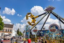 Frühkirmes 2023 - Mönchengladbach-Rheydt - Bilder - Rocket - Und ganz hinten stand Rocket und glänzte im Sonnenlicht.  • © ummet-eck.de - Christian Schön