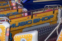 Musik-Shop (Weeber) - Fahrgeschäft - Bilder 2023 • © ummet-eck.de / kirmesecke.de